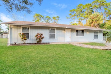 461 Truvall St SW Palm Bay, FL 32908